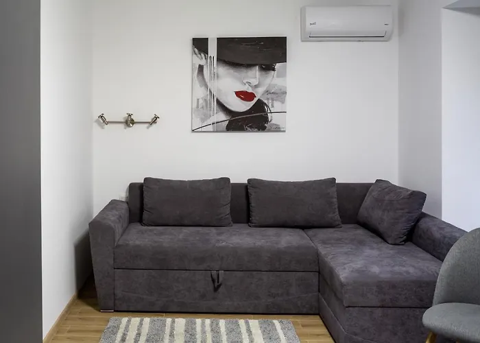 Alfa Staroevrejska 18 * Leópolis