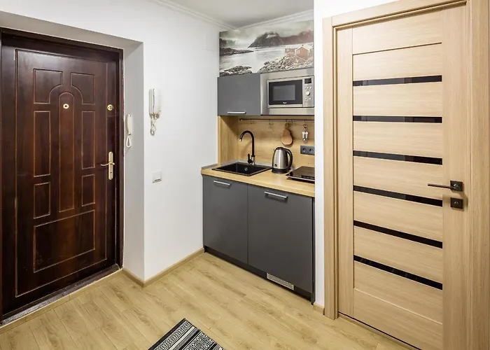 Alfa Staroevrejska 18 * Leópolis