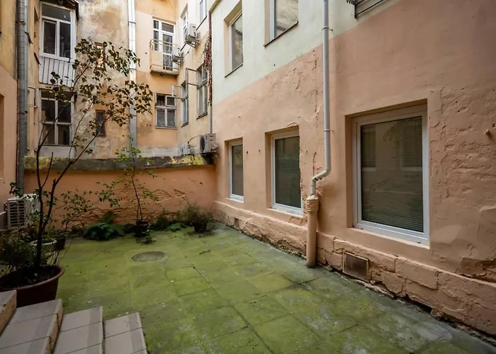 Alfa Staroevrejska 18 * Lviv